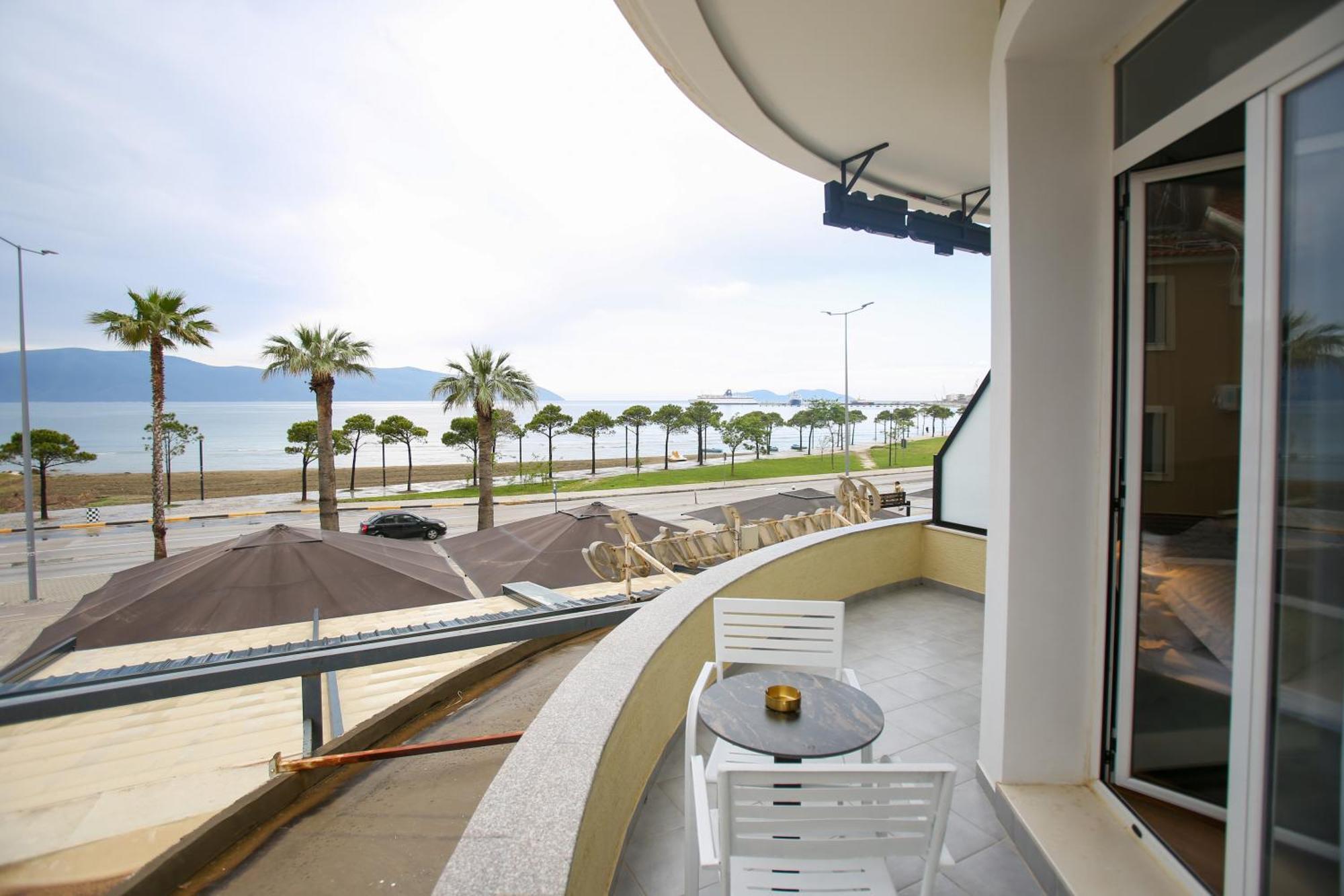 Vala Boutique Hotel Vlorë Екстериор снимка