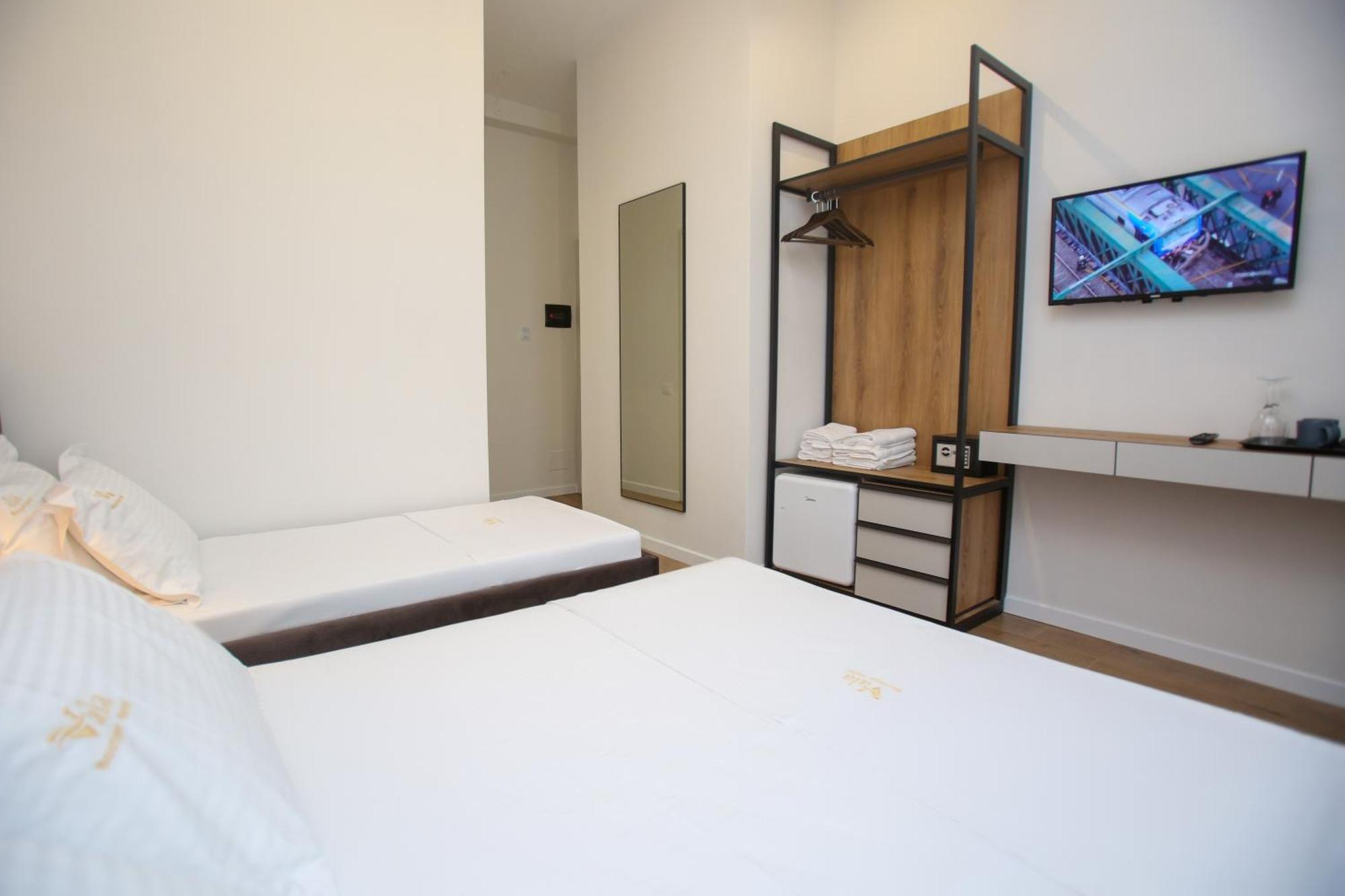Vala Boutique Hotel Vlorë Екстериор снимка