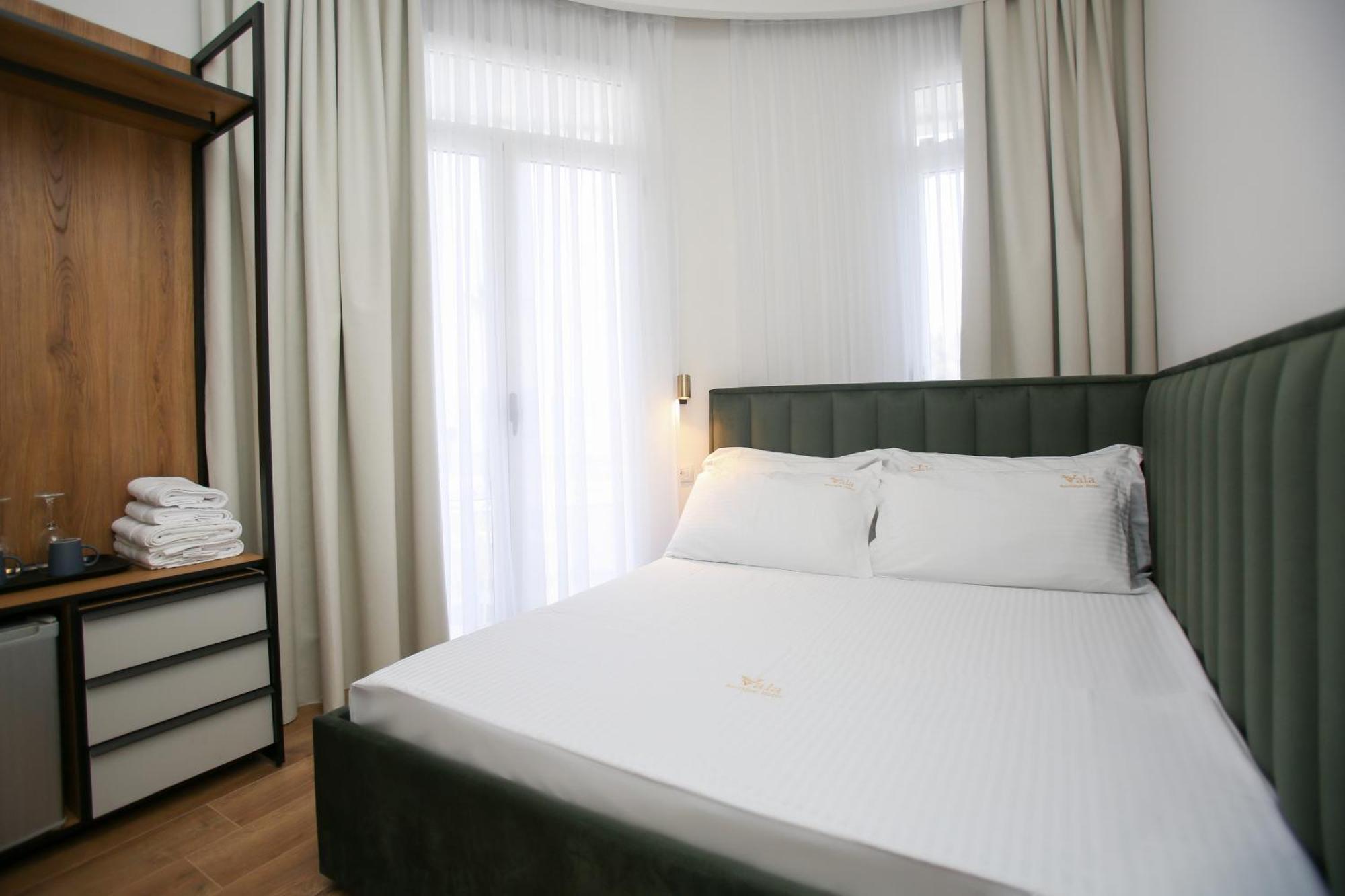 Vala Boutique Hotel Vlorë Екстериор снимка